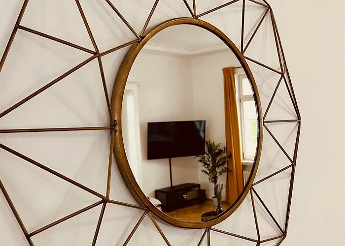 Luxusapartment Im Dichterviertel *garten*parkplatz*wifi* * エアフルト